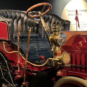 Kodėl verta aplankyti senovinių automobilių muziejų Rygoje